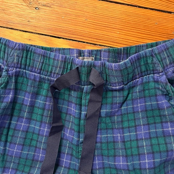 🍀 Aerie PJ flannel bottoms - Picture 2 of 6